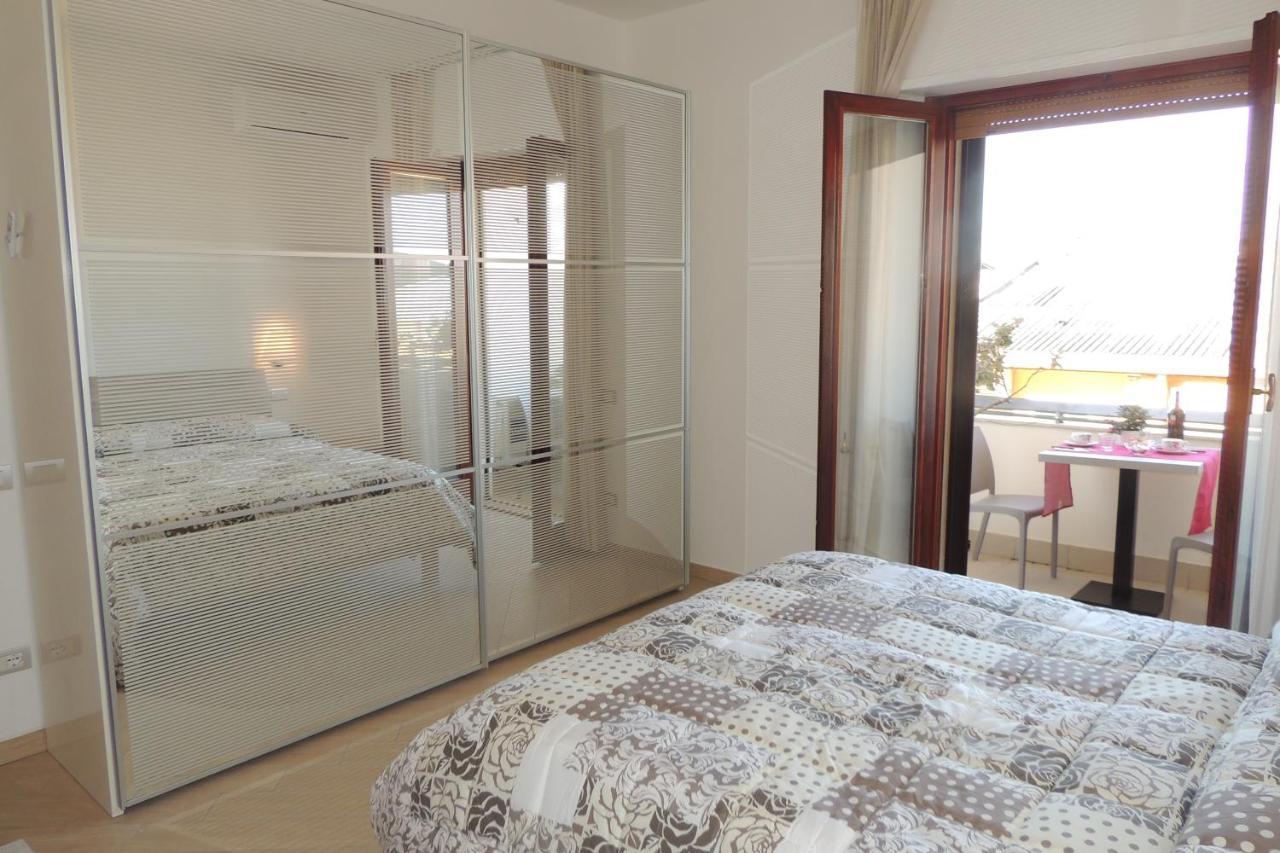 オリスターノ La Terrazza Bed & Breakfast エクステリア 写真