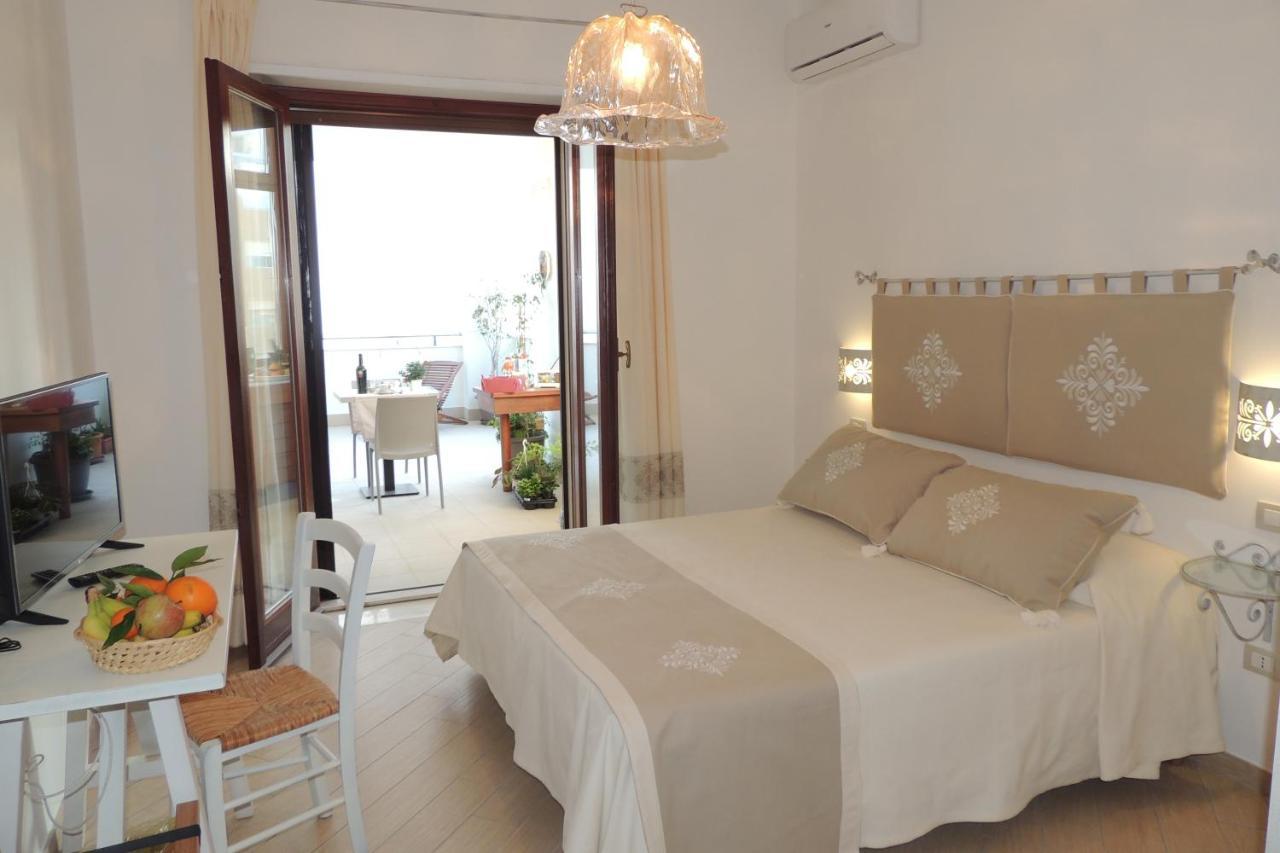 オリスターノ La Terrazza Bed & Breakfast エクステリア 写真