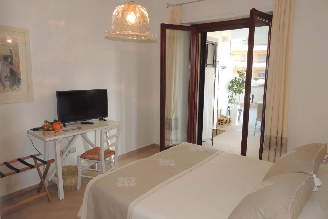 オリスターノ La Terrazza Bed & Breakfast エクステリア 写真
